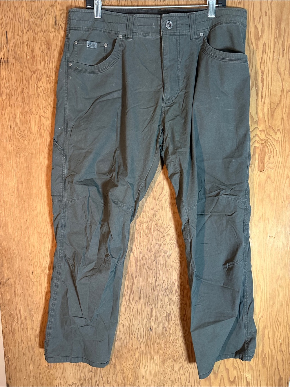 Kuhl Men's Cargo Pants in Olive Green